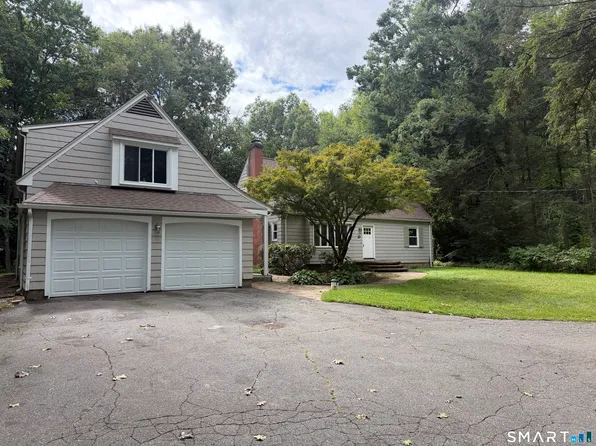 9 Pine Woods Road, Granby, CT 06035