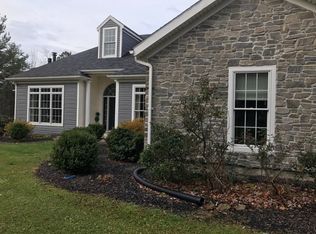 38 N River Ln, Everett, PA 15537