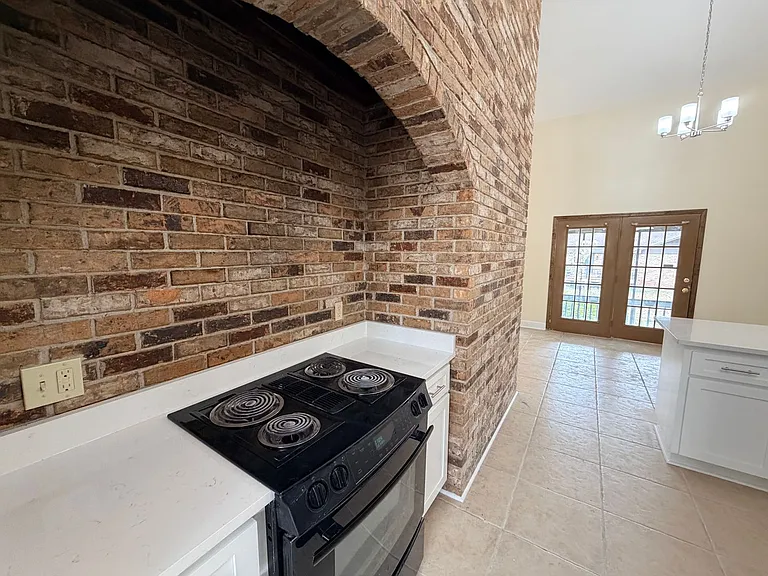 2124 Northwood Cir — Photo 27