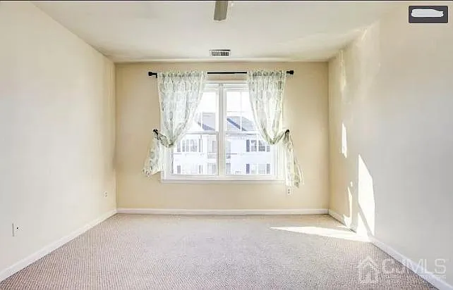1335 Waterford Dr — Photo 16