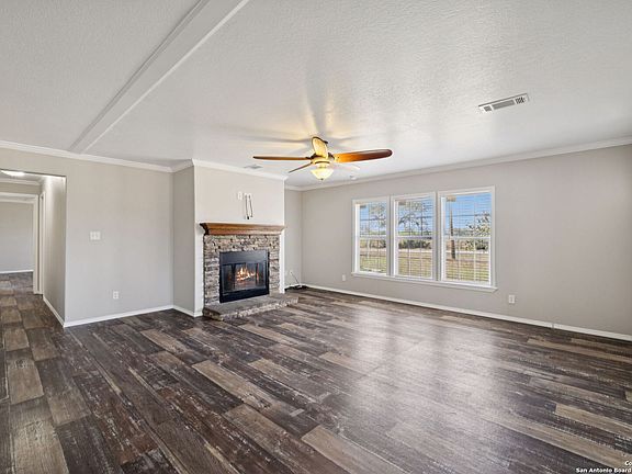 2nd image of 12652 Bernhardt