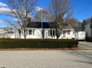 10 Rosemary Dr, North Kingstown, RI 02852