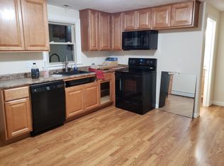 13 Longwharf Dr, Warren, RI 02885