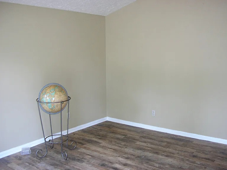 1305 Magnolia St — Photo 6
