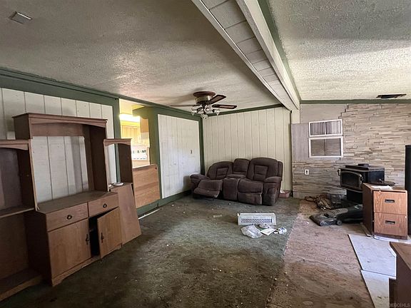 4th image of 44668 Brawley Ave