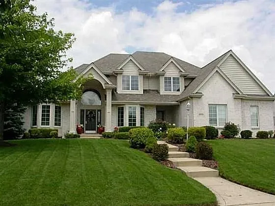 26245 Seminary Rd photo 1