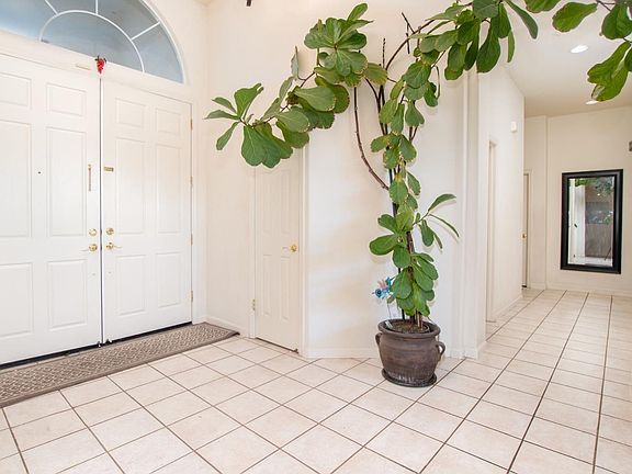 2nd image of 4886 Stoneyford Ct