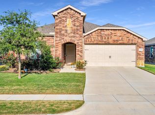 2208 Heaton St, Forney, TX 75126