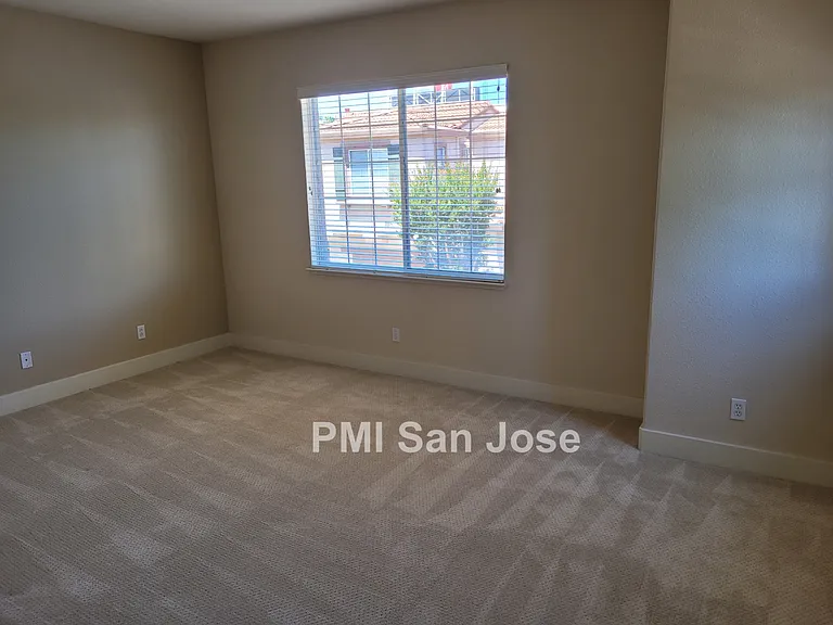 4762 Cheeney St — Photo 7