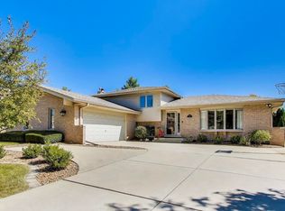 8843 Oxford St, Woodridge, IL