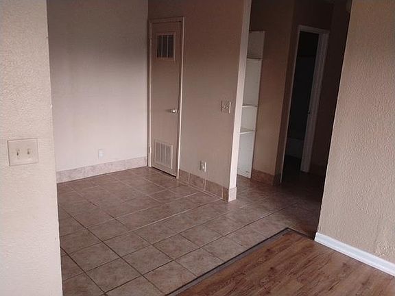 5th image of 15 Coral Gables Ct