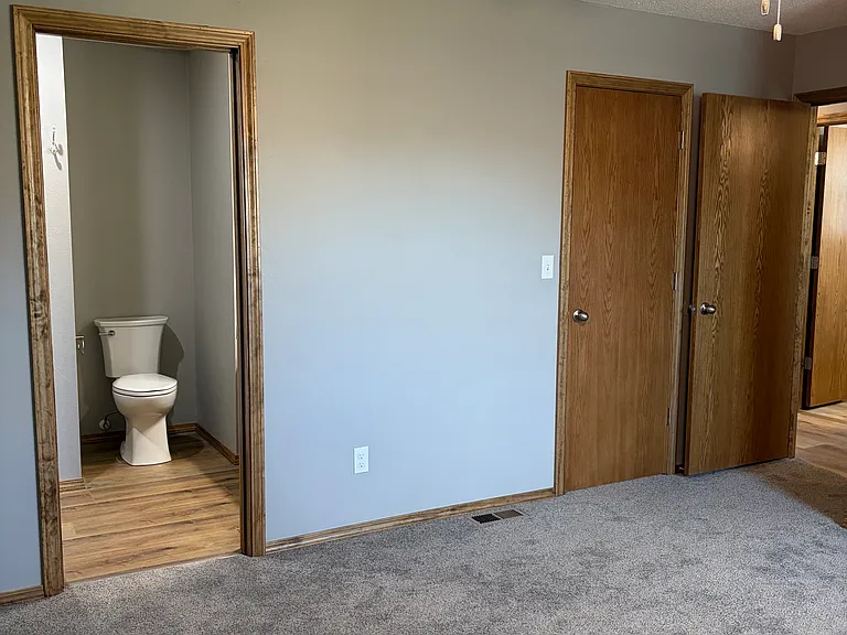 831 & 833 S Highland Ave #831 — Photo 13