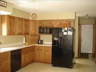 4th image of 100 Rosemont Dr