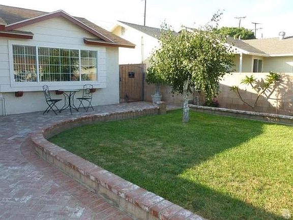 4th image of 627 W Center Ln