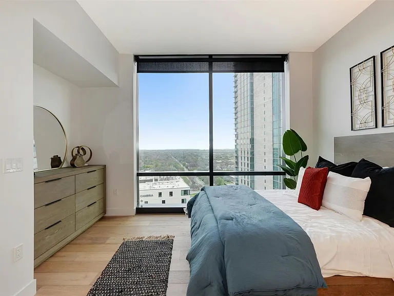 70 Rainey St #1807 — Photo 16