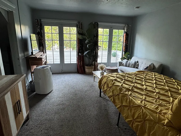 2370 Madison Ave #2 — Photo 8