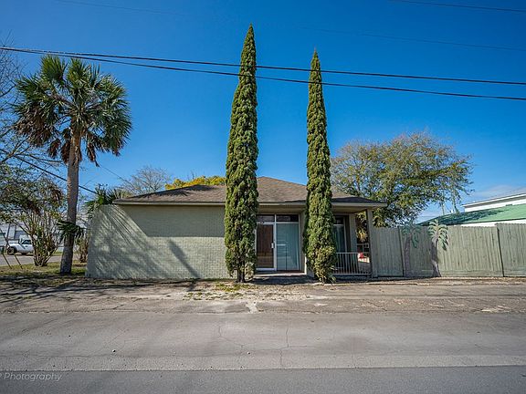 4th image of 324 Long Ave