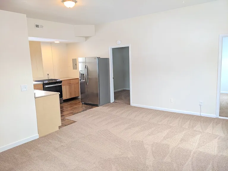 111 N Park St #D — Photo 6