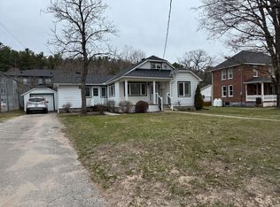 38 Flint Ave, Bancroft, ON K0L1C0