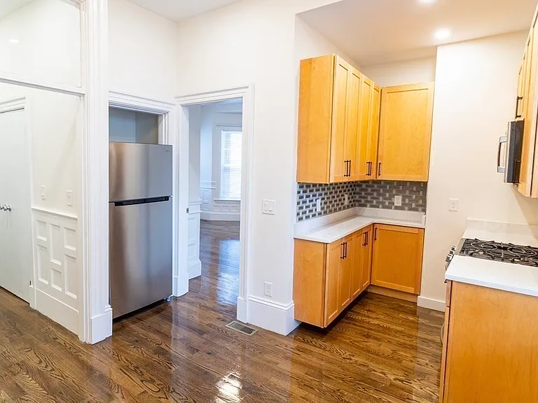 168 Humboldt Ave #1 — Photo 21