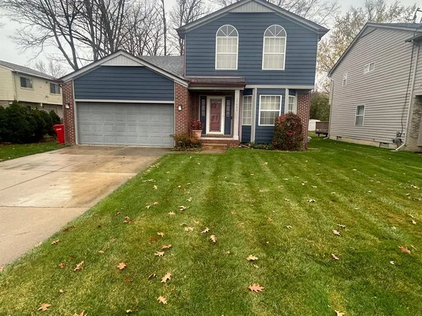 27035 NW Selkirk St, Southfield, MI 48076
