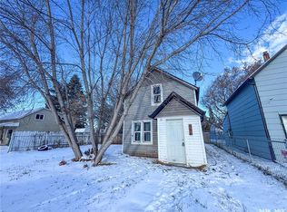 586 5th STREET E, Prince Albert, SK S6V 0M1