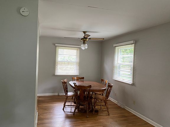 DiningRoom