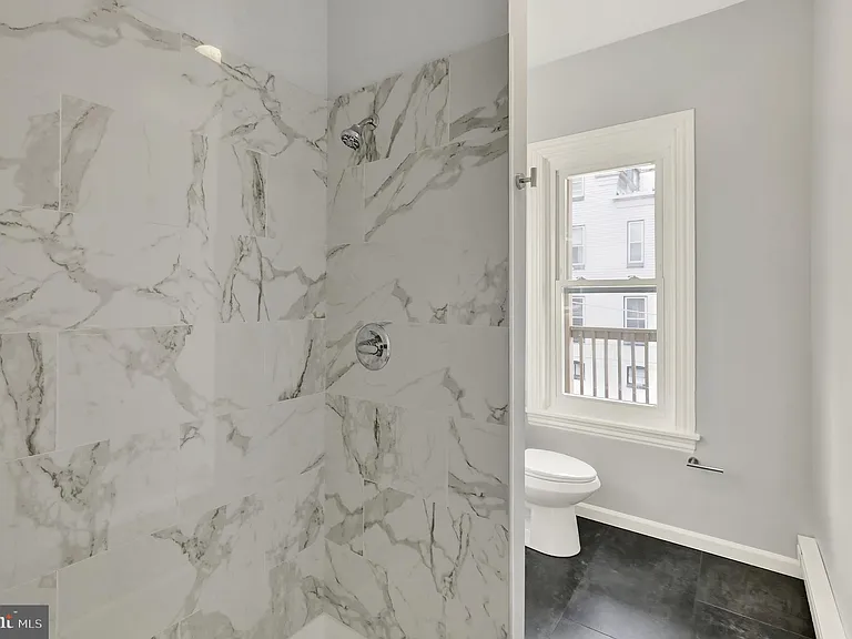 1156 Franklin St #3 — Photo 4