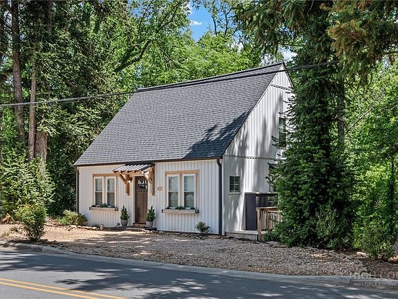 2nd image of 706 Elk Spur Street