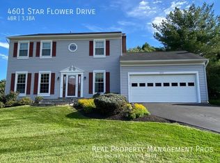 4601 Star Flower Dr, Chantilly, VA 20151