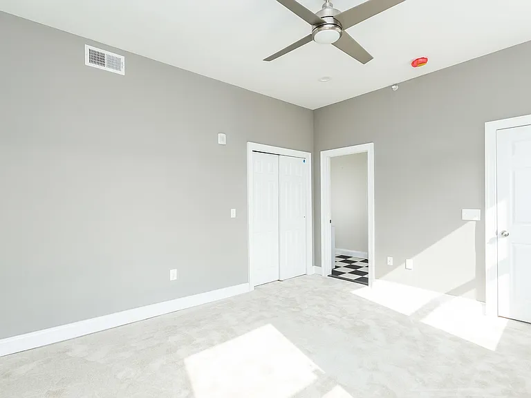411 N Charles St #2B — Photo 7