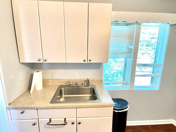 4th image of 714 4th Ave N APT 3