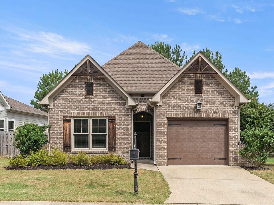 1st image of 262 Fairbank Way