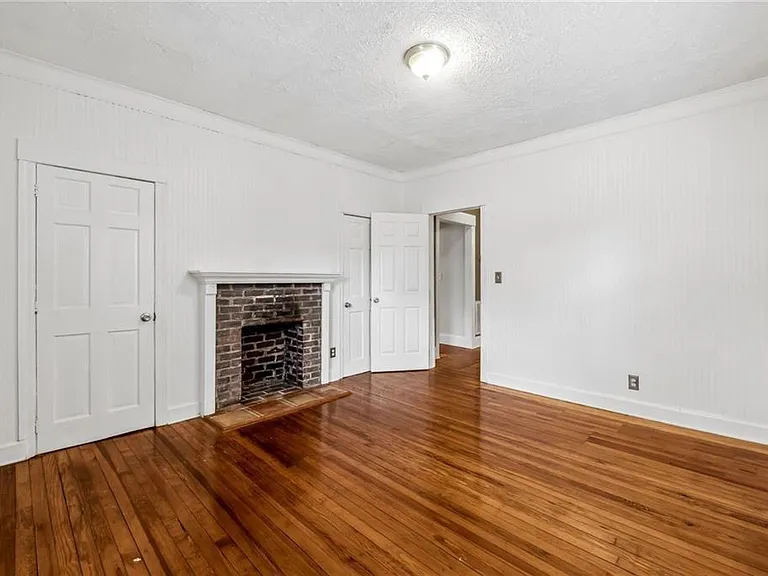 976 Hall Pl NW — Photo 40