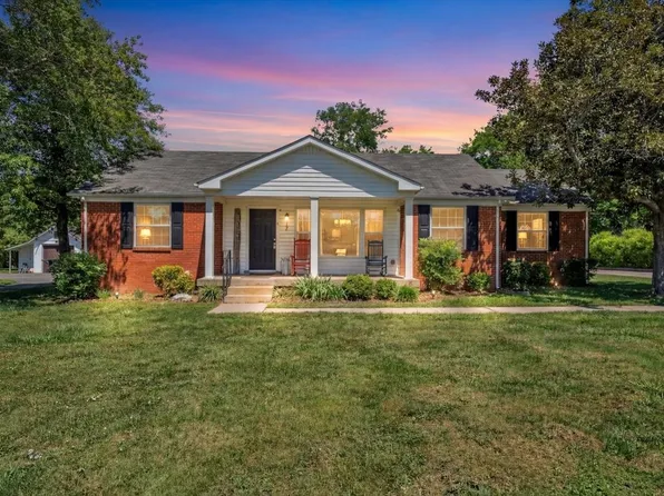 317 Druid Ln, Tullahoma, TN 37388