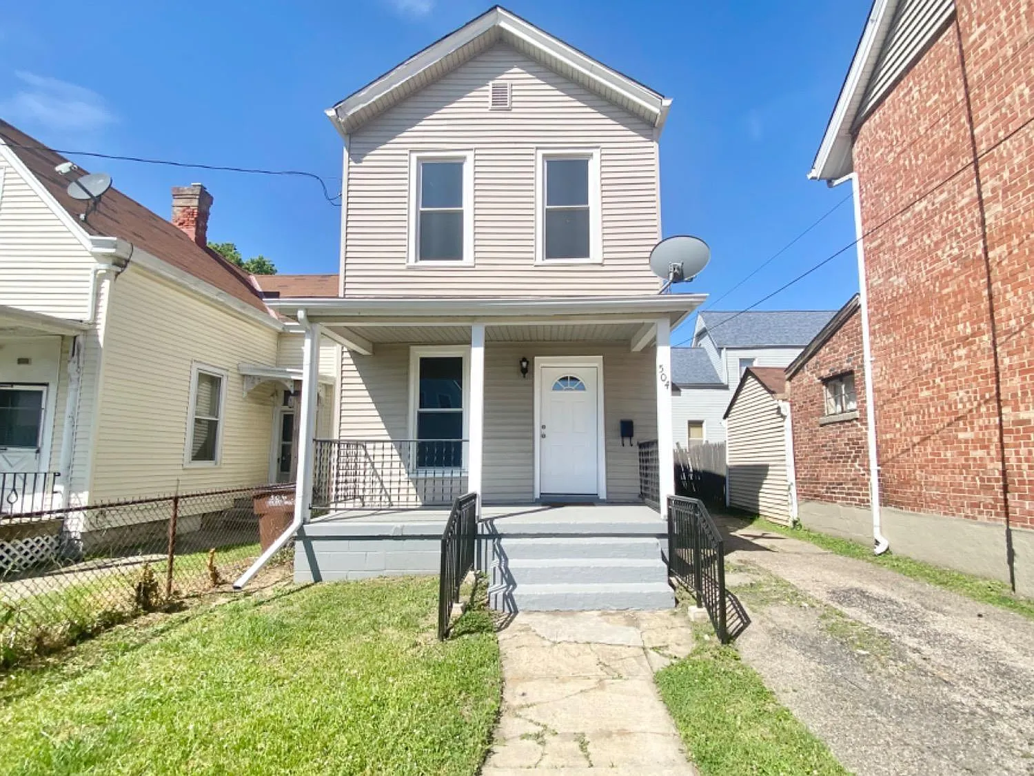 504 Maple St photo 1