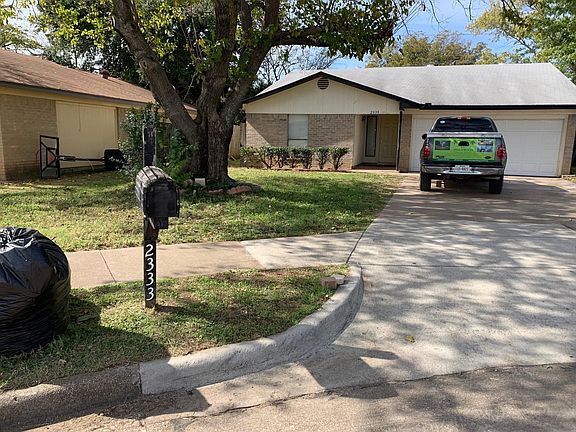 2nd image of 2333 Chandelle Dr