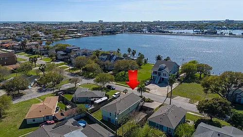 1618 Bayou Shore Dr Photo 1