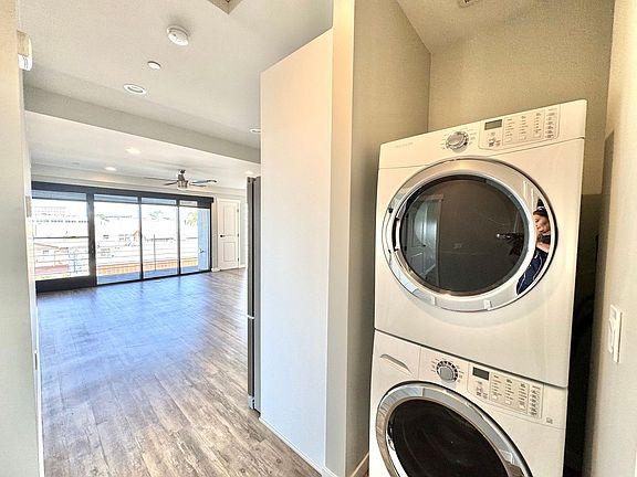 3rd image of 325 Robinson Ave #301