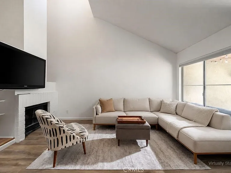 19 Vista Colinas — Photo 3