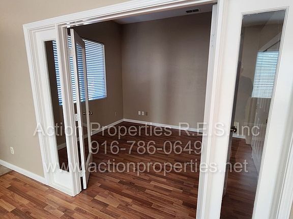 4th image of 589 Alden Way