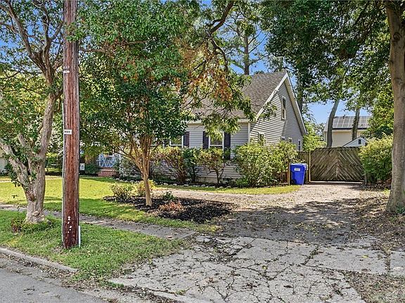3rd image of 9432 Mason Creek Rd