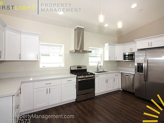 3rd image of 1203 W Gardena Blvd Ste D