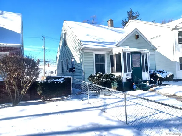 18615 Bloom St, Detroit, MI 48234