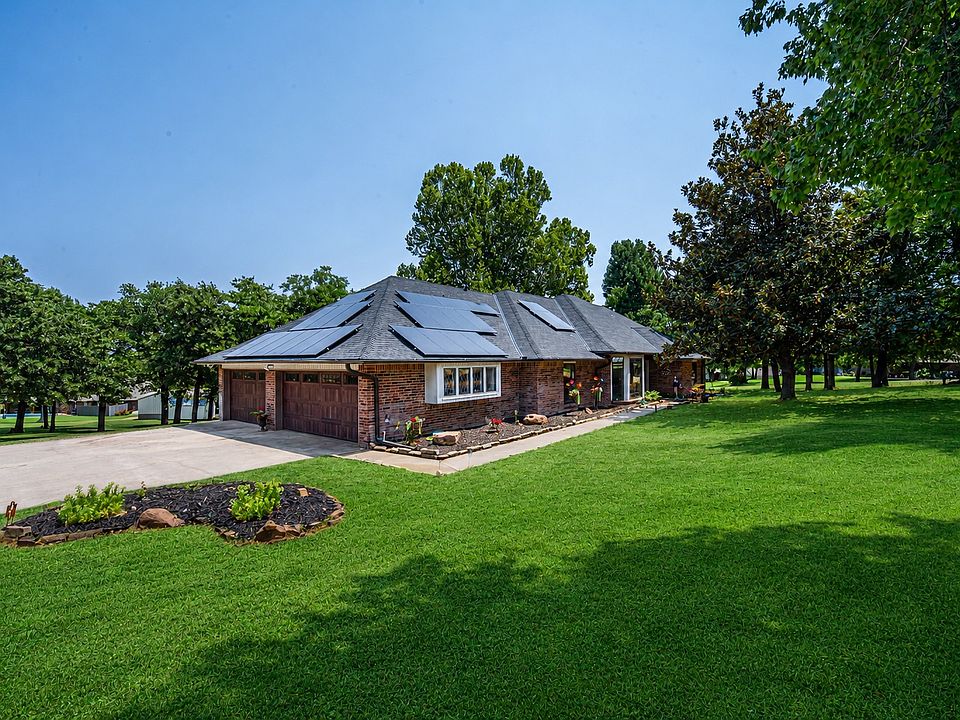 1st image of 8008 Forest Ln