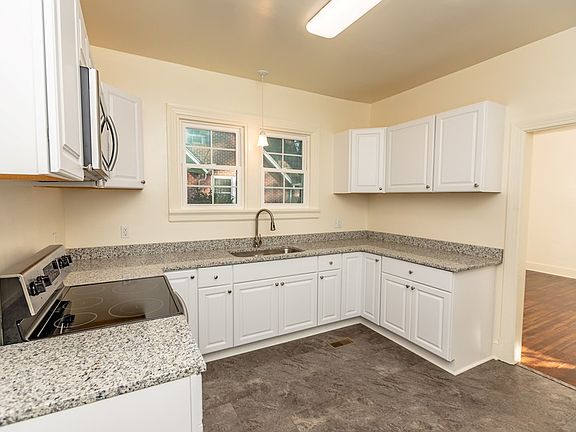 2nd image of 108 Goodwyn St