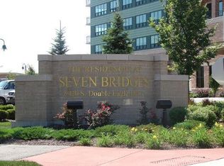 6420 Double Eagle Dr UNIT 611, Woodridge, IL 60517