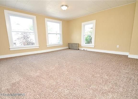2nd image of 182 N Courtland St #B