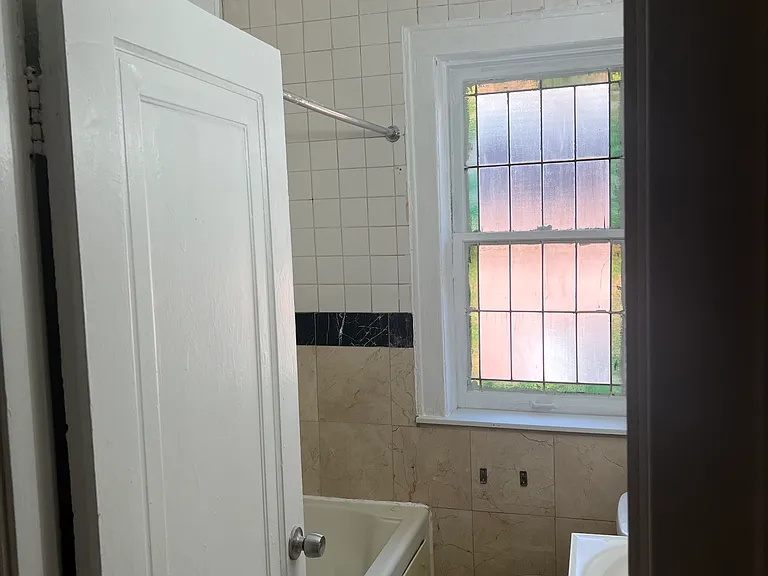 5058 Lindenwood Ave #2 — Photo 9