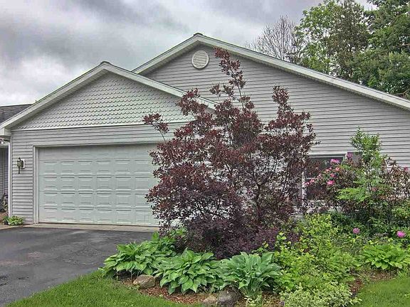 3rd image of 1634 Moonrise Ct
